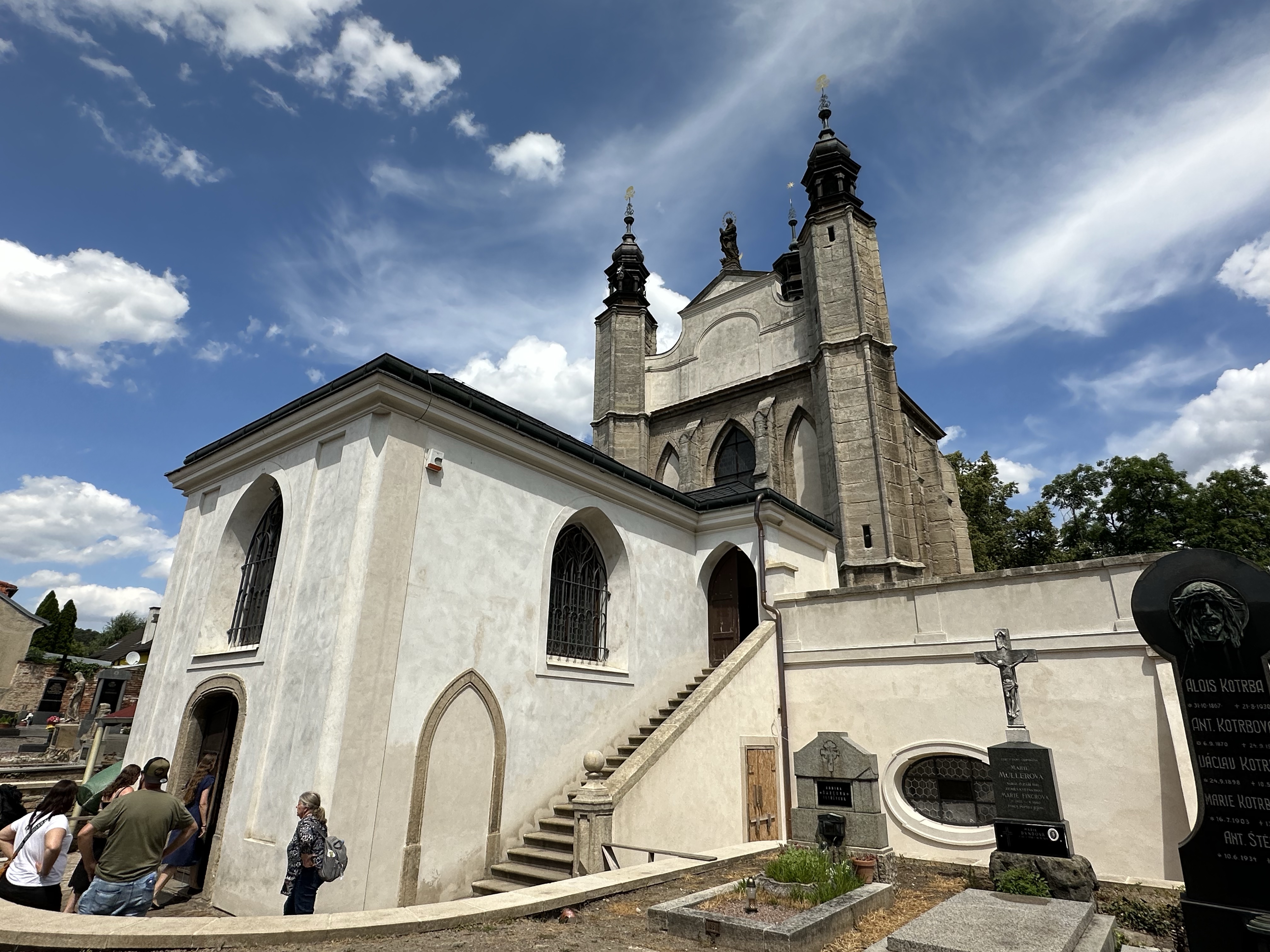 枯れた響きの◆チェコ・KUTNA　HORA　1939年製の４／４◆ Kutná Hora: Discovering the cultural heart of the Czech Republic